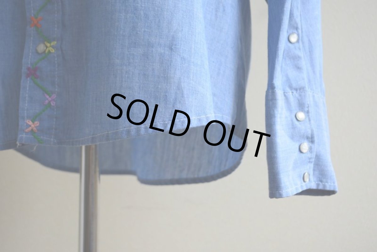 画像8: 1970s Sears 刺繍シャンブレーウエスタンシャツ　 表記L  (8)