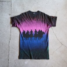 画像1: 1990s カウボーイシルエット総柄Tシャツ　 表記L  (1)