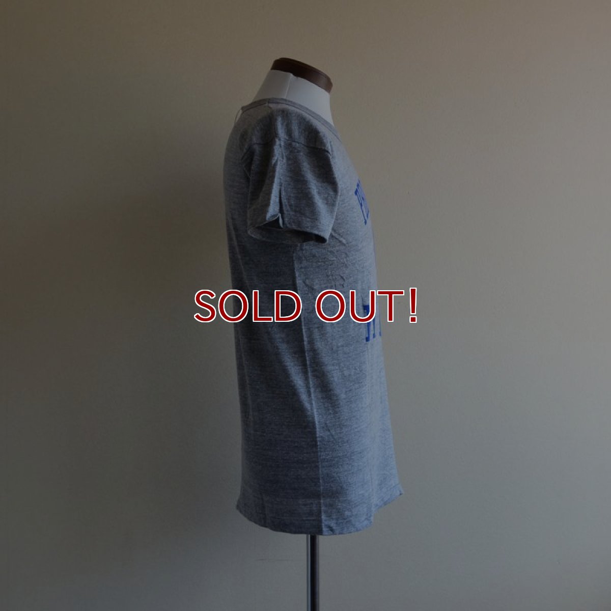 画像2: 1970s PROPERTY OF N.Y. GIANTS Tシャツ　 DEAD STOCK　 表記M  (2)