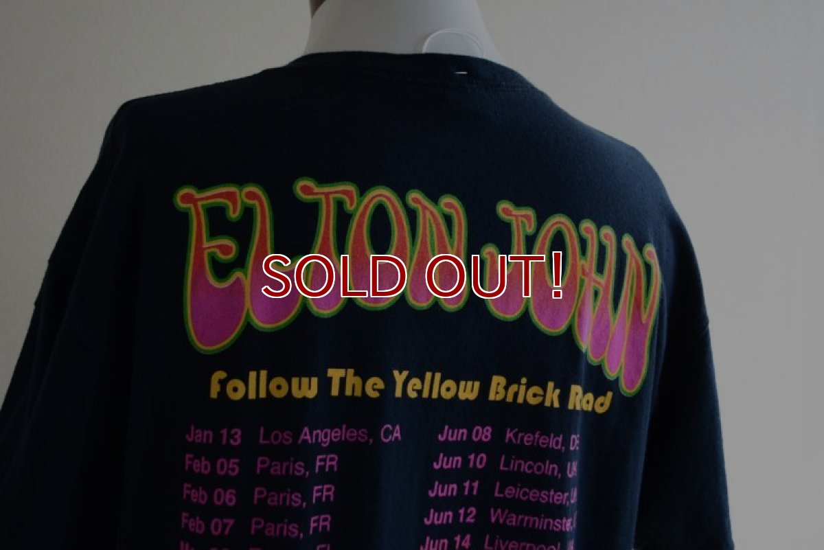 画像12: 2000s〜 ELTON JOHN GOODBYE YELLOW BRICK ROAD 2016 WORLD TOUR Tシャツ　 表記L  (12)