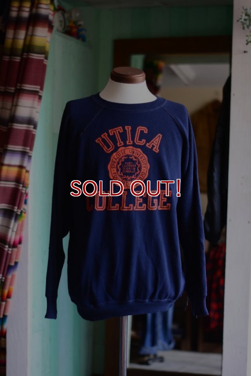 画像2: 1980s UTICA COLLEGE カレッジスウェット　 フロッキープリント　 実寸L  (2)