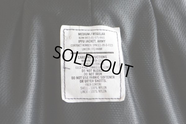 画像17: 2000s US.ARMY IPFU ナイロントレーニングジャケット　 全面ACU迷彩リフレクト　 表記MEDIUM-REGULAR 