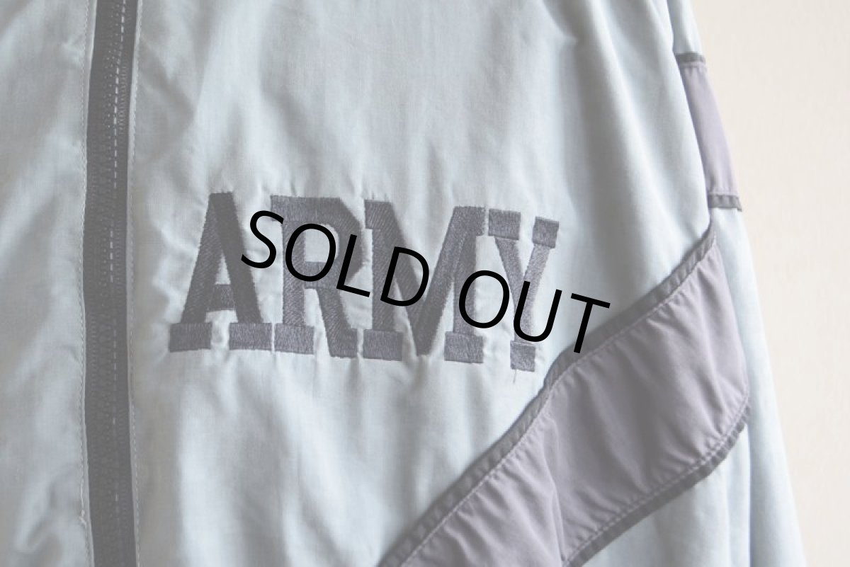 画像6: 2000s US.ARMY IPFU ナイロントレーニングジャケット　 全面ACU迷彩リフレクト　 表記MEDIUM-REGULAR  (6)