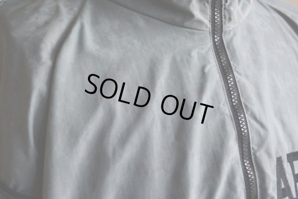 画像8: 2000s US.ARMY IPFU ナイロントレーニングジャケット　 全面ACU迷彩リフレクト　 表記MEDIUM-REGULAR 