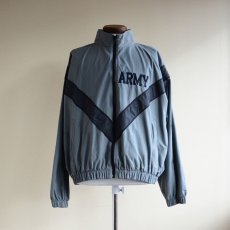 画像1: 1990s US.ARMY IPFU ナイロントレーニングジャケット　 表記MEDIUM-SHORT  (1)