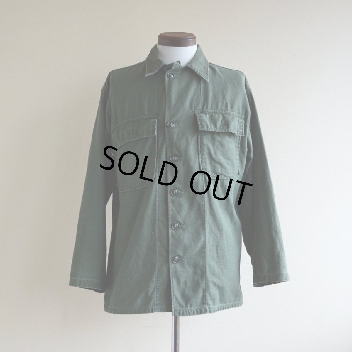 画像1: 1960s US.ARMY ユーティリティシャツ　 OG107 1st　 実寸M  (1)