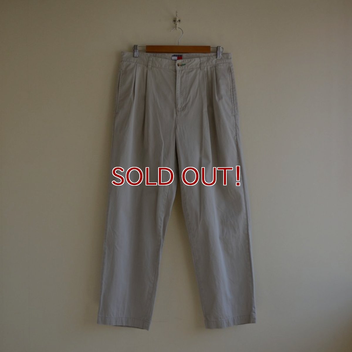 画像1: TOMMY HILFIGER ツータックチノトラウザー　 表記33×30  (1)