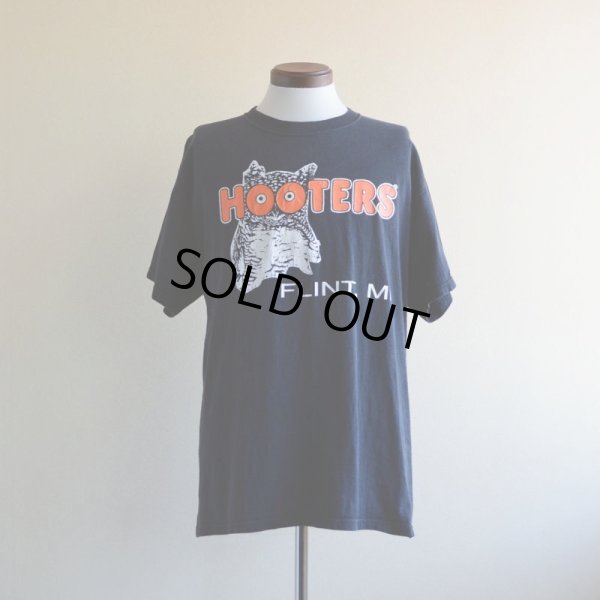 画像1: 1990s HOOTERS 両面プリントTシャツ　 表記L 