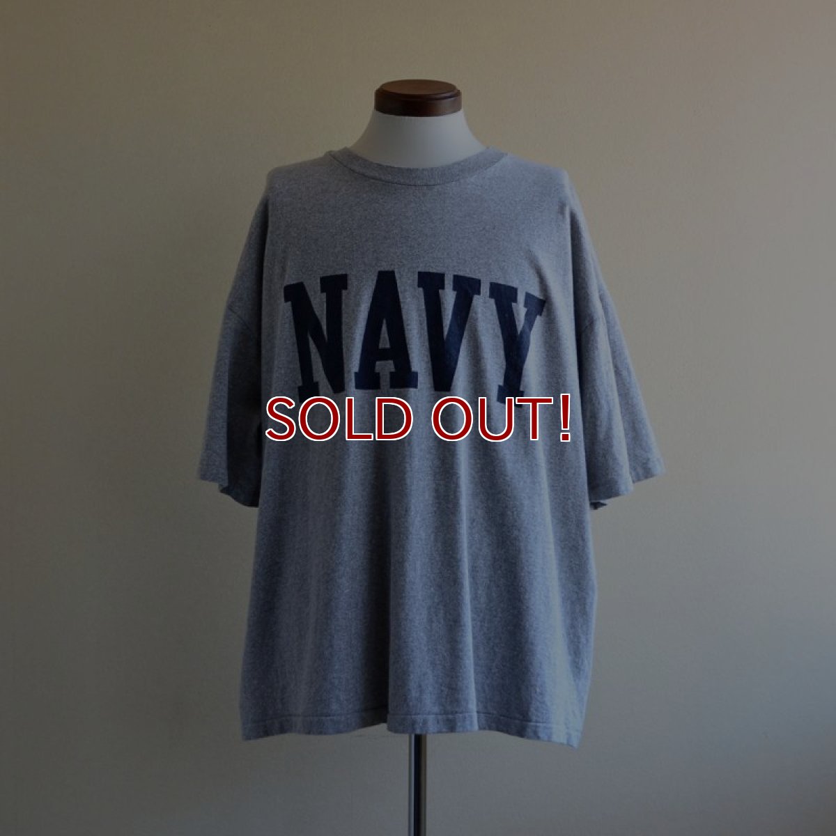 画像1: 1990s The Cotton Exchange US.NAVYロゴ プリントTシャツ　 表記XXL  (1)