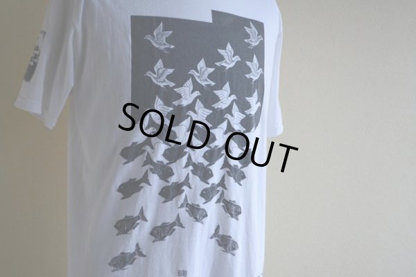 画像7: M.C.Escher Tシャツ  "Sky and Water I"  表記L