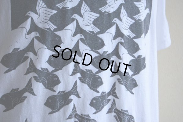 画像8: M.C.Escher Tシャツ  "Sky and Water I"  表記L