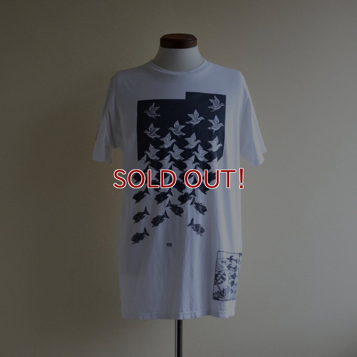 画像1: M.C.Escher Tシャツ　 "Sky and Water I"　 表記L  (1)