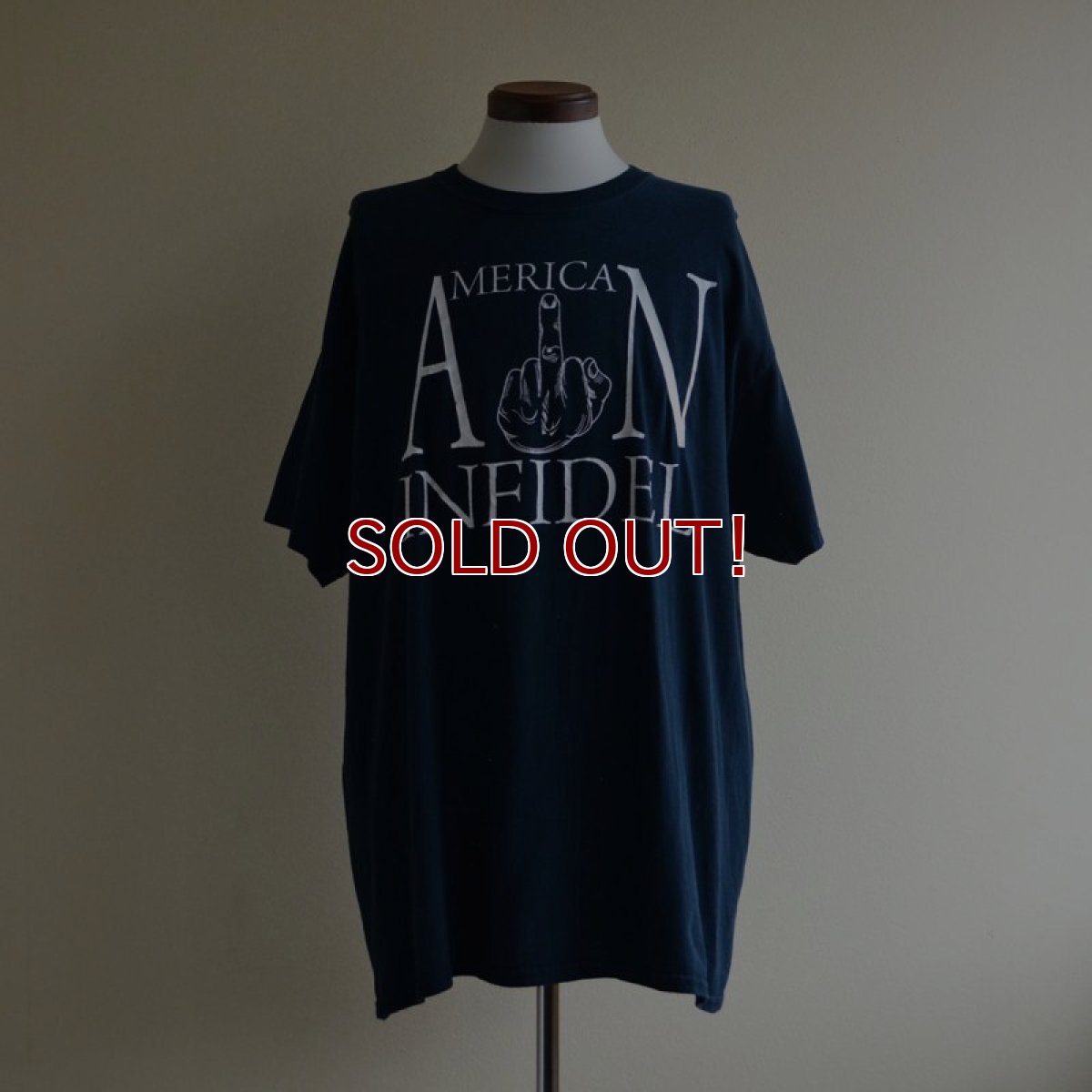 画像1: AMERICAN INFIDEL F〇CK Tシャツ　 表記XL  (1)