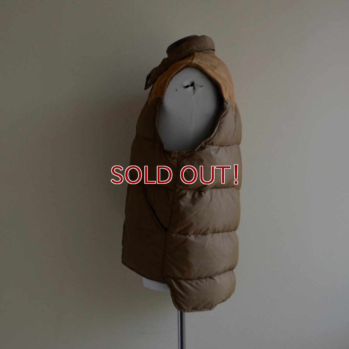 画像4: 1970s Woolrich レザーヨークダウンベスト　 表記L  (4)