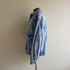 画像4: 1990s Levi's ケミカルデニムジャケット "デカパッチ"　 MADE IN USA　 表記XL  (4)