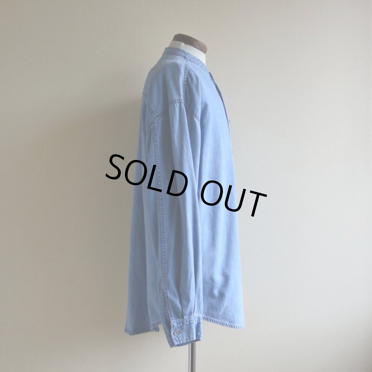 画像2: 1990s Levi's デニムバンドカラーシャツ　 表記L  (2)