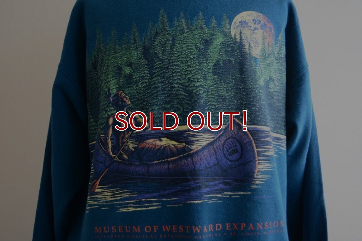 画像9: 1990s MUSEUM OF WESTWARD EXPANSION 両面プリントスウェット　 MADE IN USA　 表記L  (9)