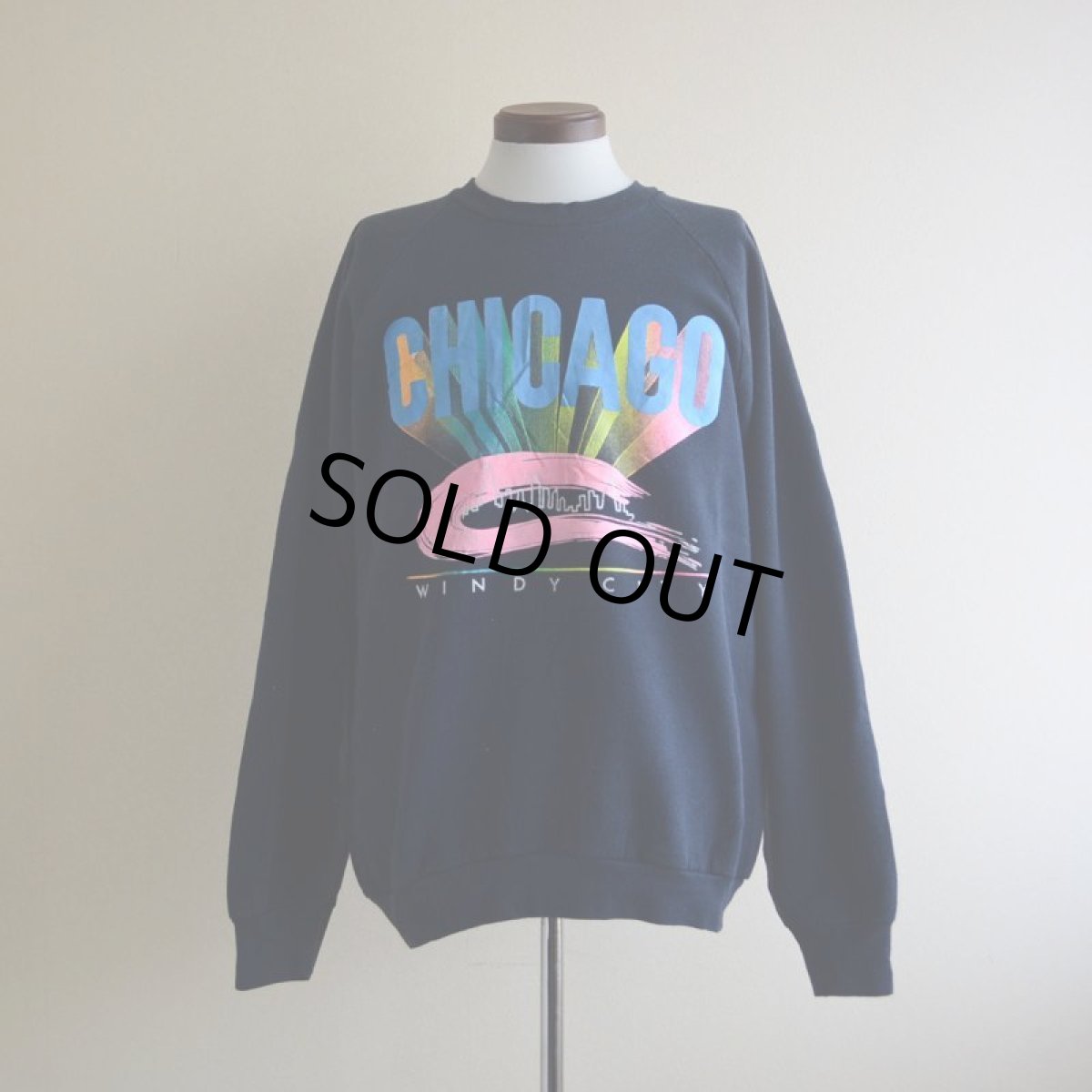 画像1: 1980s CHICAGO プリントスウェット　 MADE IN USA　 表記XL  (1)
