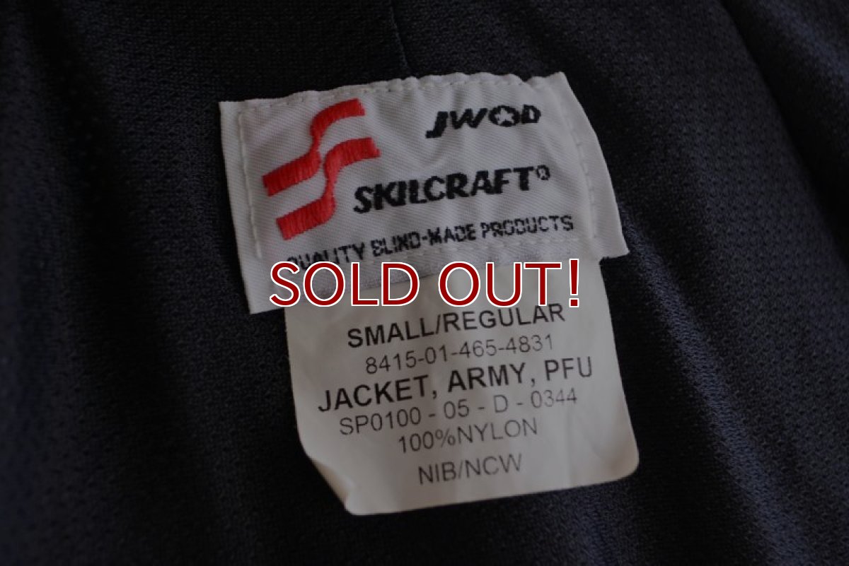 画像5: 2000s US.ARMY PFU ナイロントレーニングジャケット　 表記SMALL-REGULAR  (5)