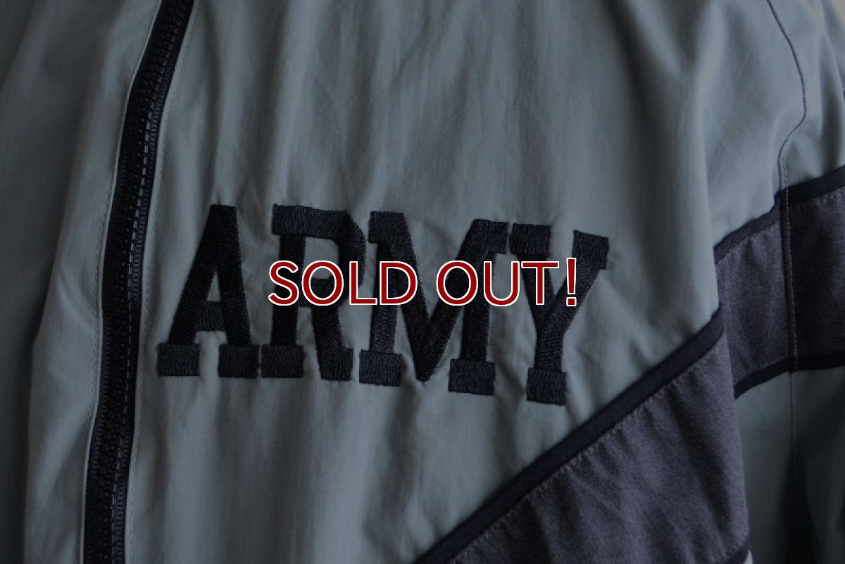 画像9: 2000s US.ARMY PFU ナイロントレーニングジャケット　 表記SMALL-REGULAR  (9)