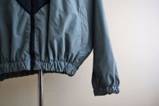 画像9: 2000s US.ARMY IPFU ナイロントレーニングジャケット　 表記LARGE-REGULAR  (9)