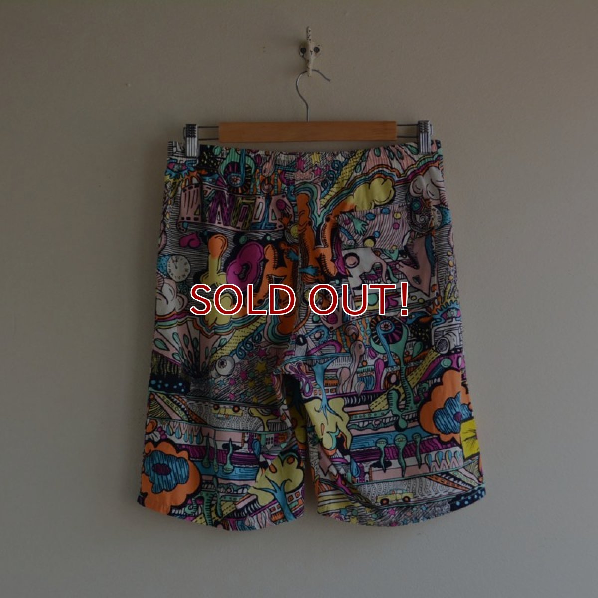 画像2: 1980-90s Hot Tuna 総柄ショーツ　 "MADE IN AUSTRALIA"　 実寸W78cm  (2)