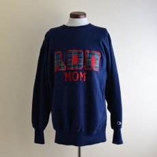 画像1: 1990s Champion リバースウィーブスウェット　 "AOΠ MOM"　 表記XL  (1)