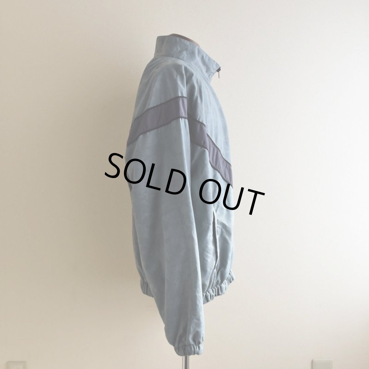 画像2: 2000s US.ARMY PFU ナイロントレーニングジャケット　 "全面ACU迷彩リフレクト"　 表記MEDIUM-REGULAR  (2)