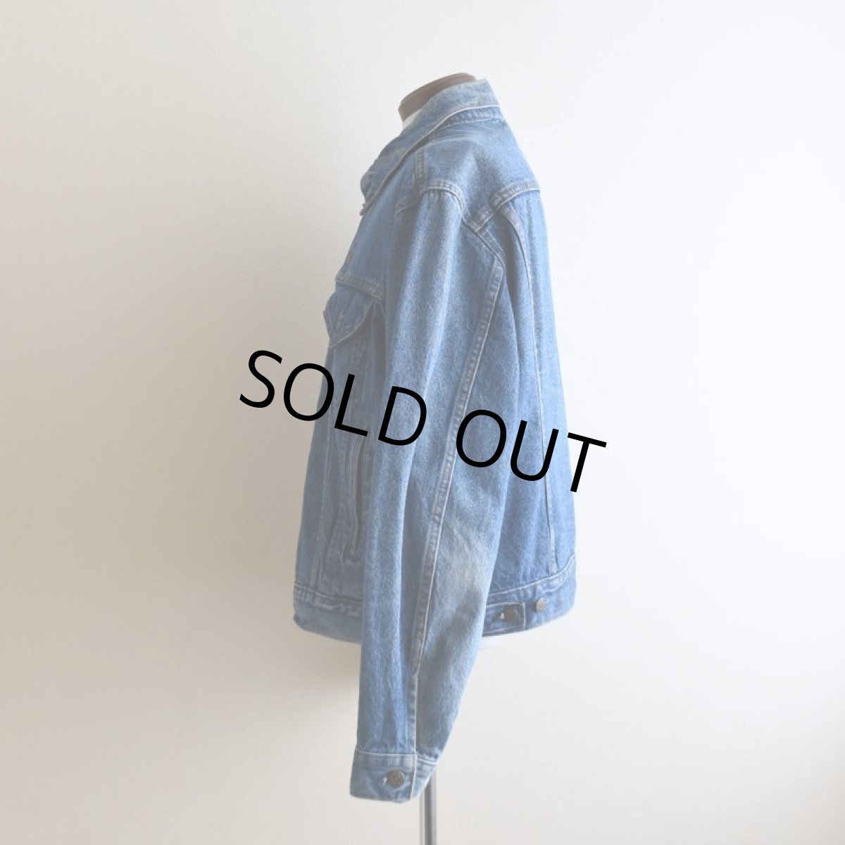 画像4: 1980s Levi's 70506-0216 デニムジャケット　  "MADE IN USA"　 表記46  (4)
