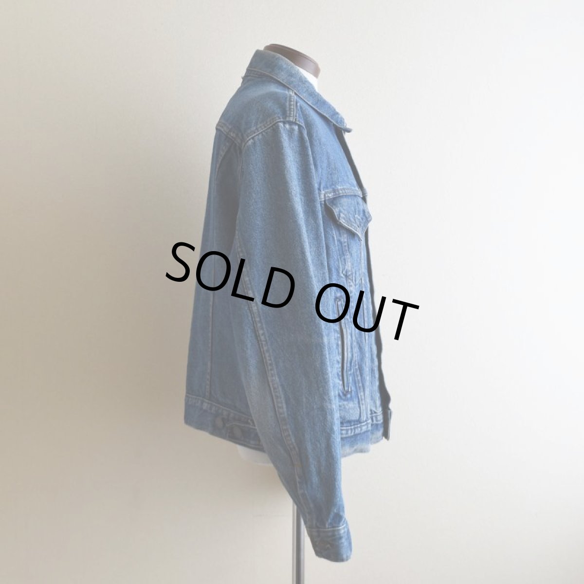 画像2: 1980s Levi's 70506-0216 デニムジャケット　  "MADE IN USA"　 表記46  (2)