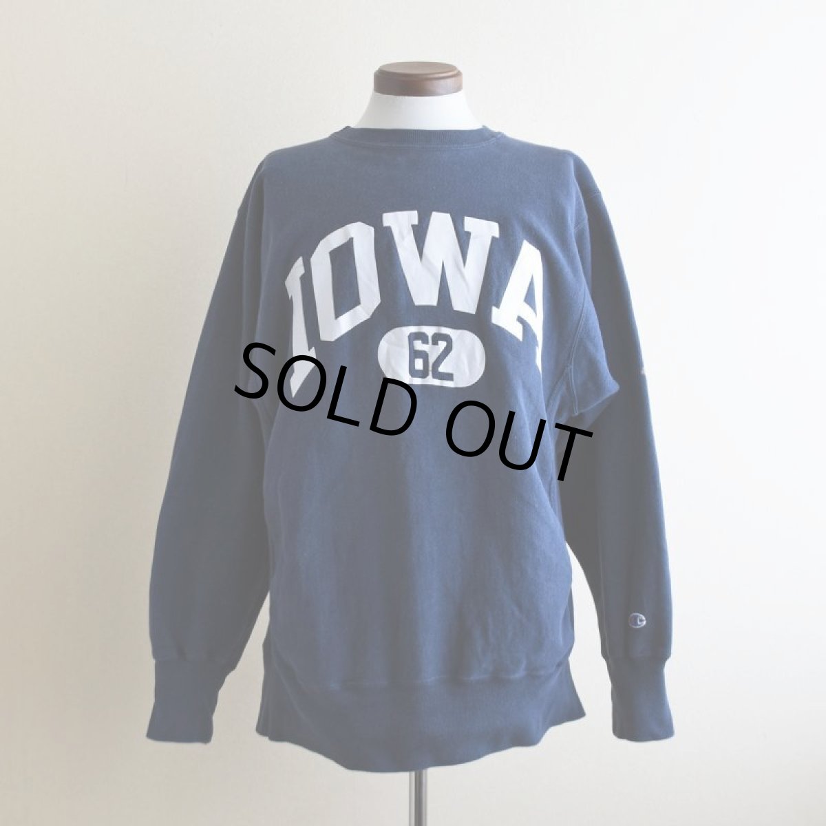 画像1: 1990s〜 Champion リバースウィーブスウェット　  "IOWA"　 表記XL  (1)