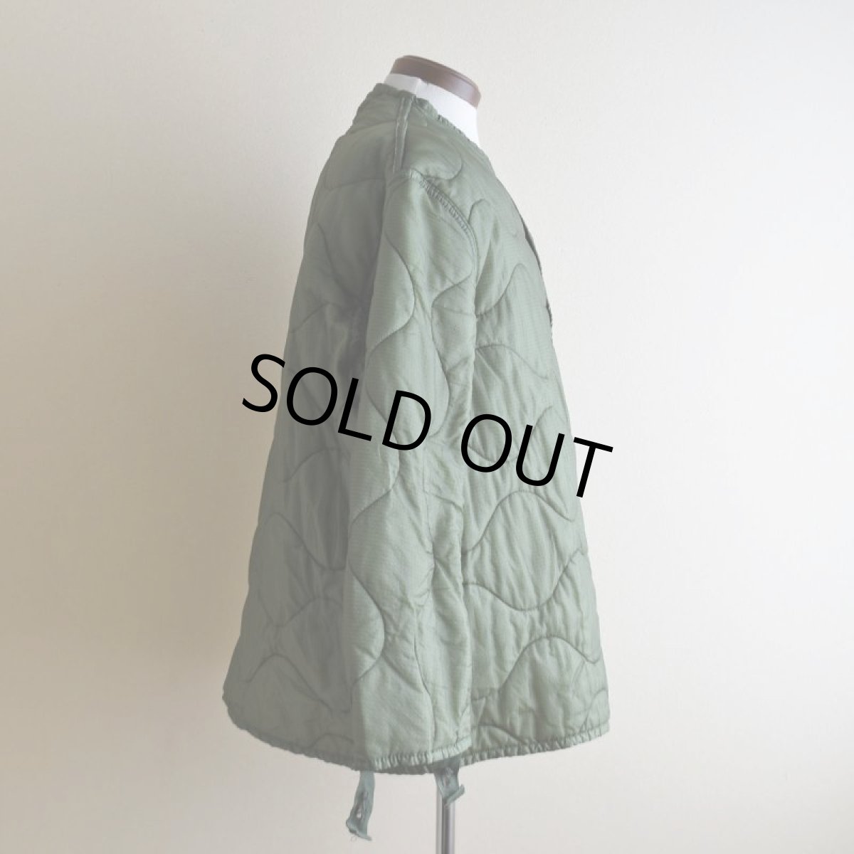 画像2: 2000s US.ARMY M-65 キルティングライナージャケット　 表記LARGE  (2)