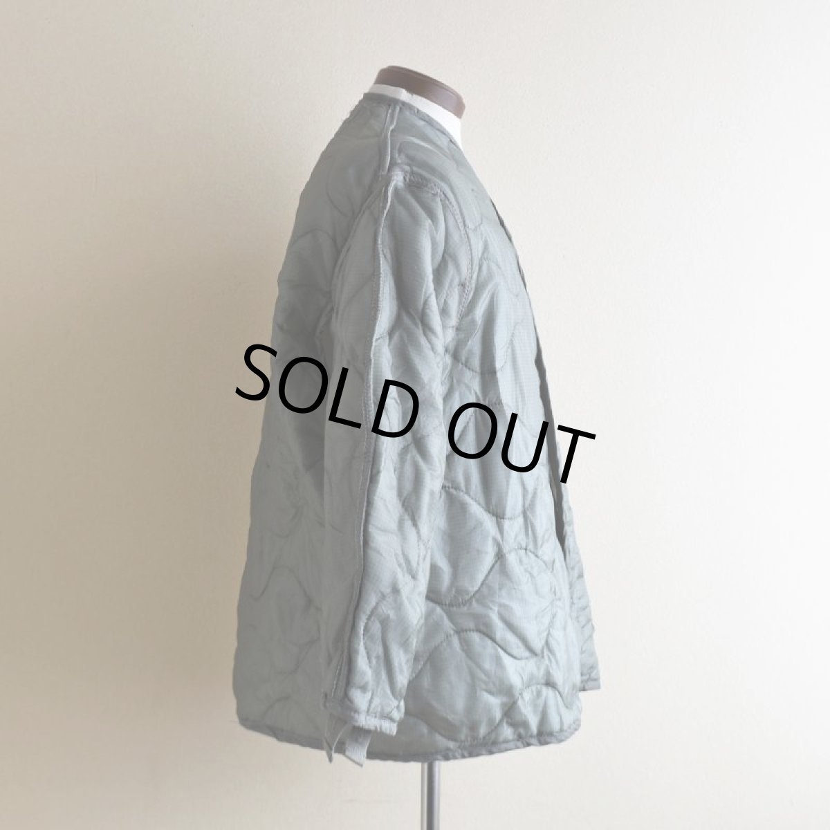 画像2: 2000s US.ARMY M-65 キルティングライナージャケット　 表記MEDIUM  (2)