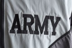 画像9: 1990s US.ARMY IPFU ナイロントレーニングジャケット　 表記LARGE-LONG  (9)