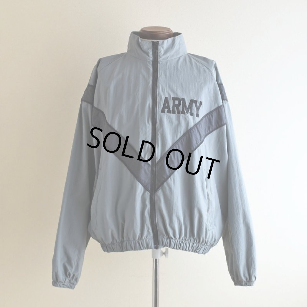 画像1: 1990s US.ARMY IPFU ナイロントレーニングジャケット　 表記MEDIUM-REGULAR  (1)