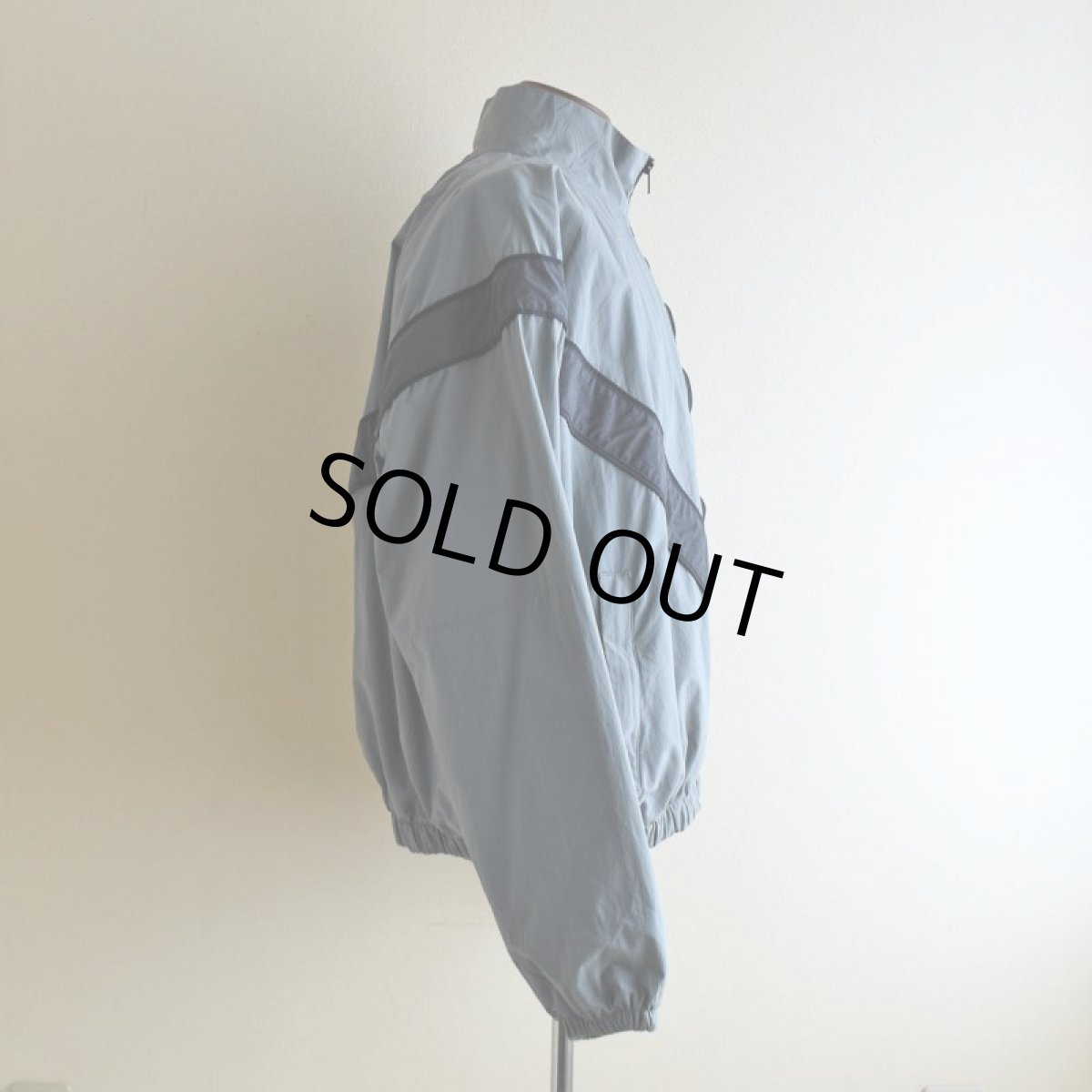 画像2: 1990s US.ARMY IPFU ナイロントレーニングジャケット　 表記MEDIUM-REGULAR  (2)