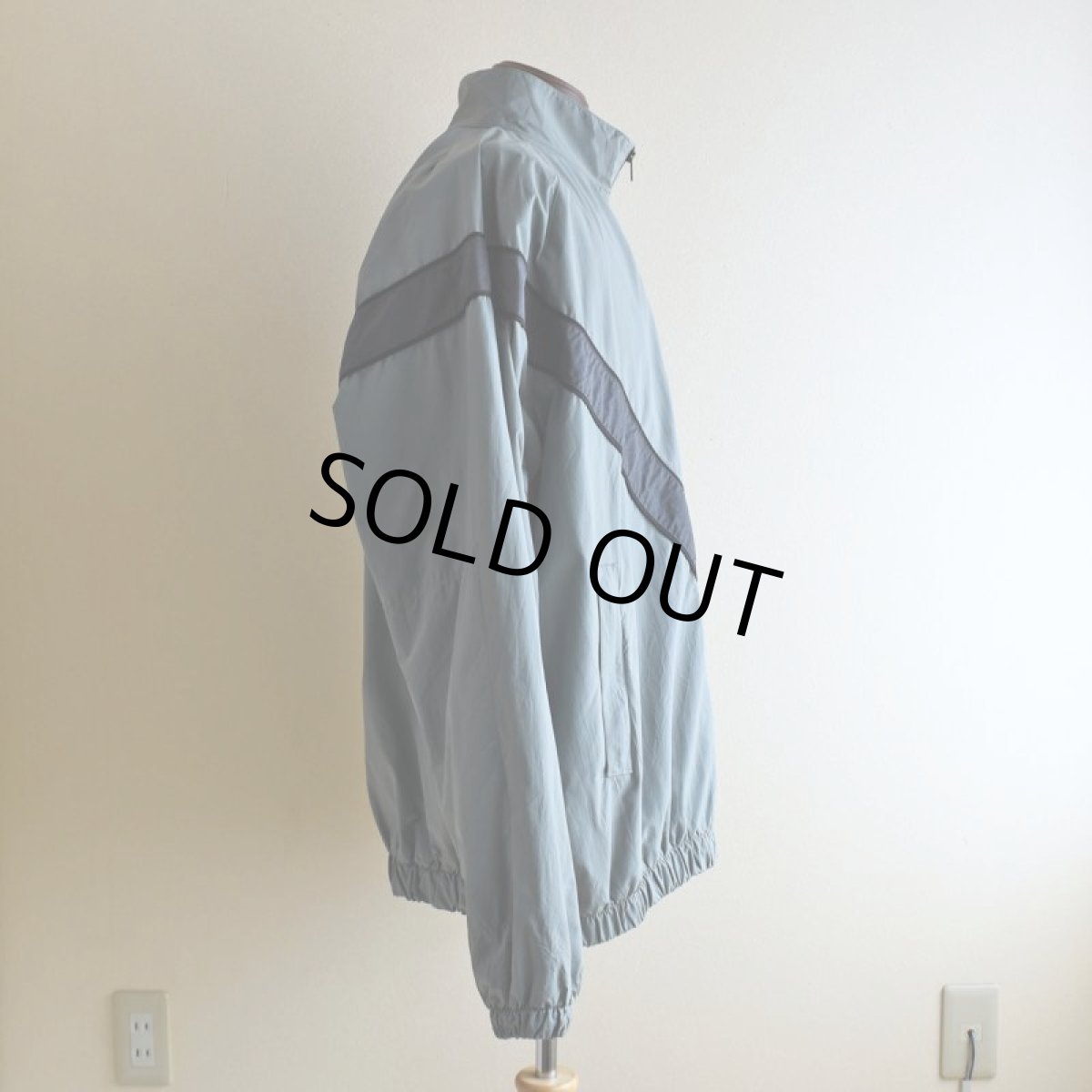 画像2: 1990s US.ARMY IPFU ナイロントレーニングジャケット　 表記LARGE-LONG  (2)