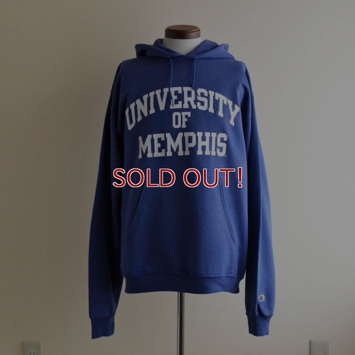 画像1: 2000s Champion カレッジパーカー　 "UNIVERSITY OF MEMPHIS"　 表記L  (1)