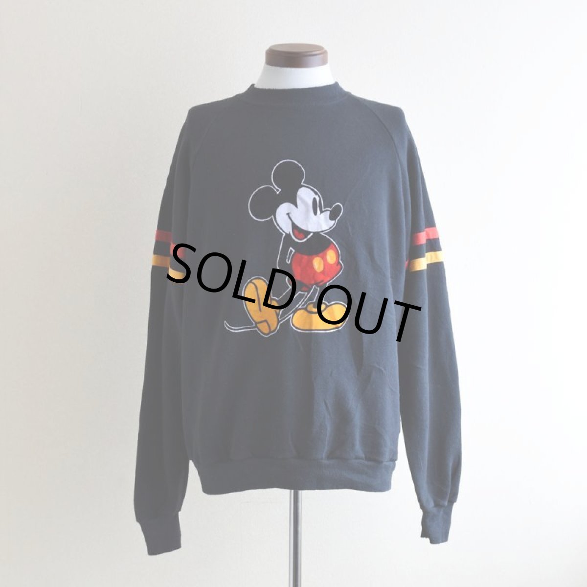 画像1: 1980s Mickey Mouse フロッキースウェット　 "MADE IN USA"　 表記XL  (1)