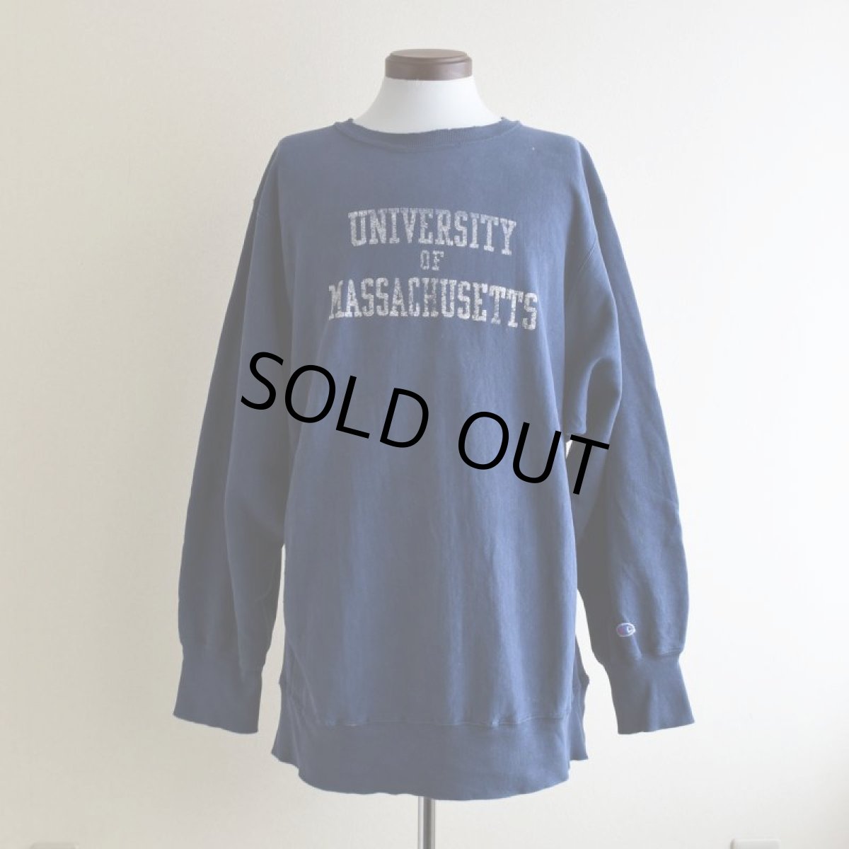 画像1: 1980s Champion リバースウィーブスウェット　 "UNIVERSITY OF MASSACHUSETTS"　 表記XXL  (1)