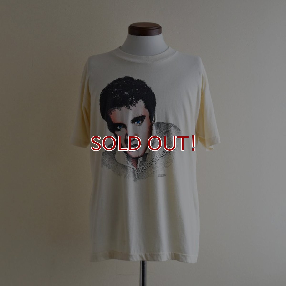 画像1: 1980s ELVIS Unforgettable Tシャツ　 "MADE IN USA"　 表記XL  (1)