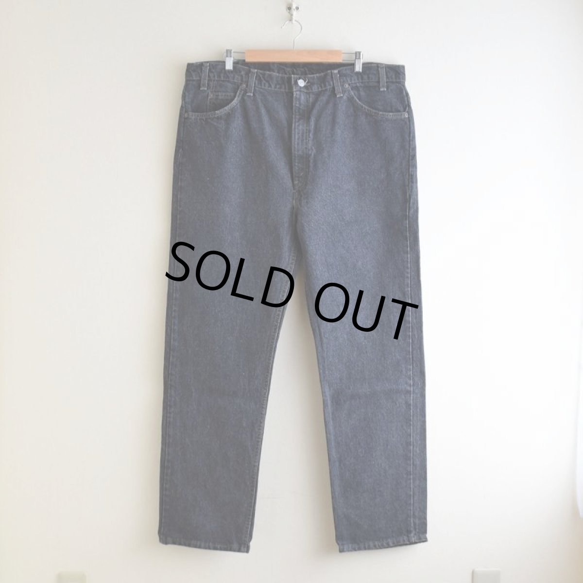 画像1: 1990s Levi's 505-0259 先染めブラックデニム　 "MADE IN USA"　 表記W42 L32  (1)