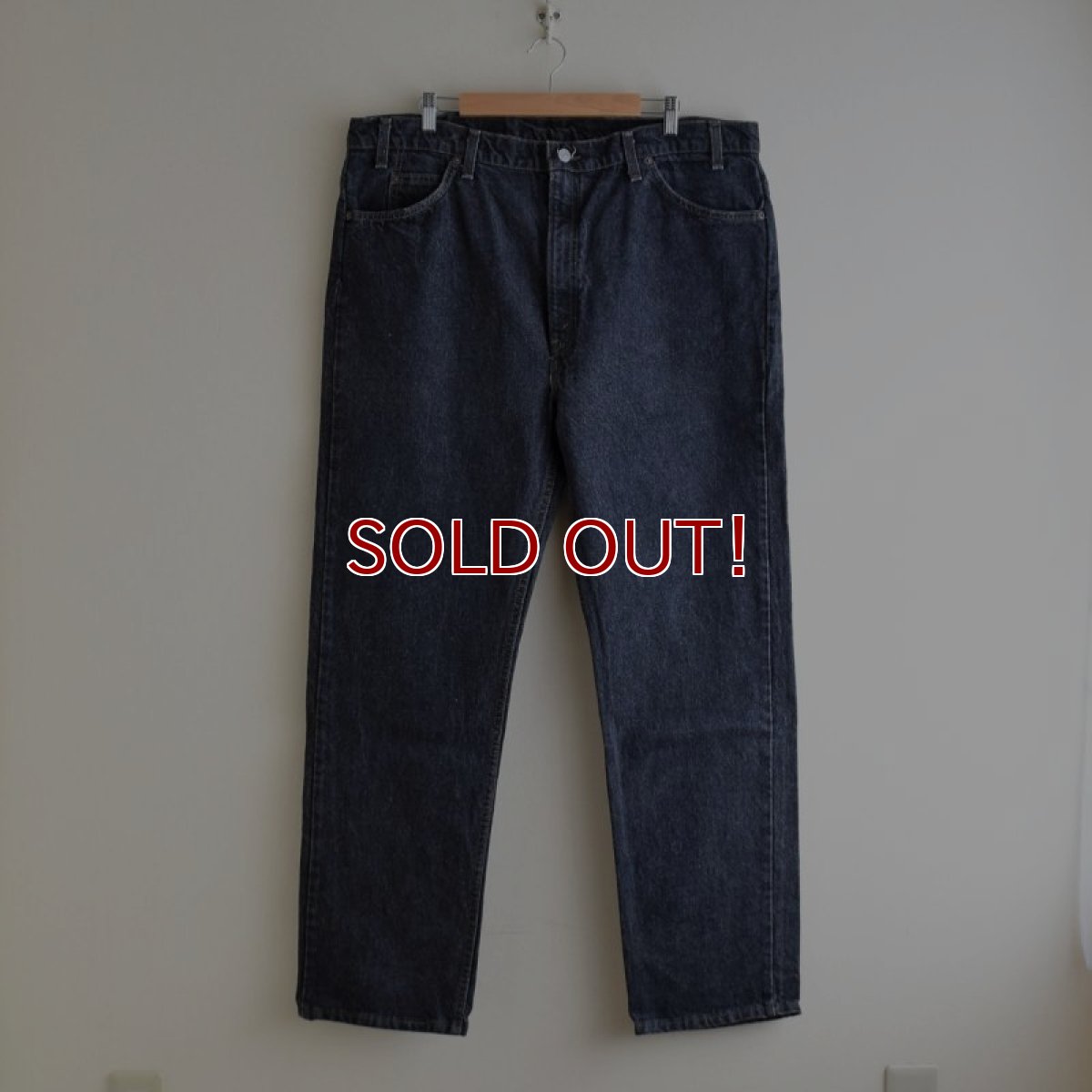 画像1: 1990s Levi's 505-0259 先染めブラックデニム　 "MADE IN USA"　 表記W42 L32  (1)