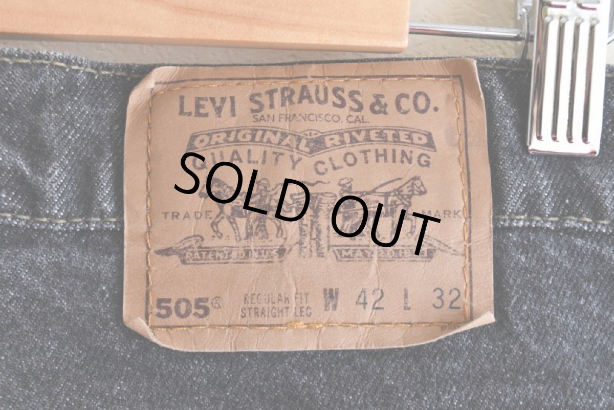 画像4: 1990s Levi's 505-0259 先染めブラックデニム　 "MADE IN USA"　 表記W42 L32  (4)