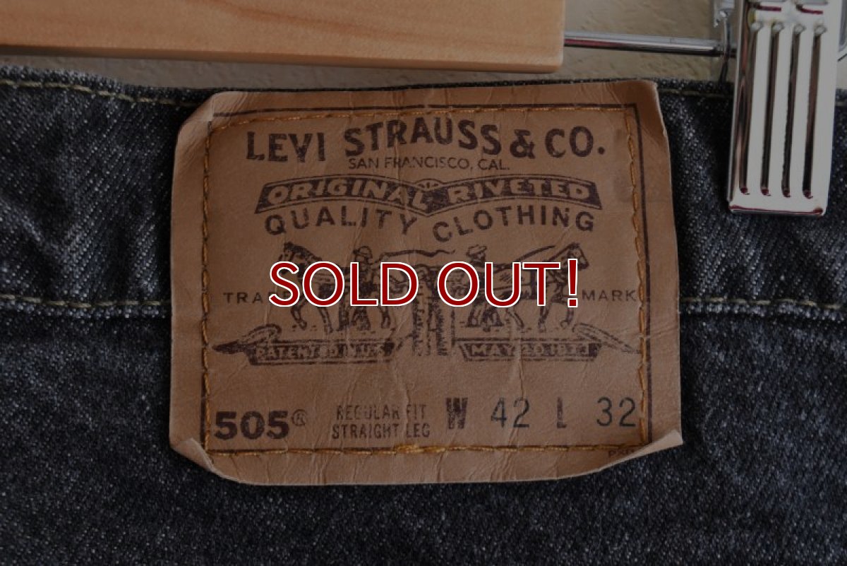 画像4: 1990s Levi's 505-0259 先染めブラックデニム　 "MADE IN USA"　 表記W42 L32  (4)