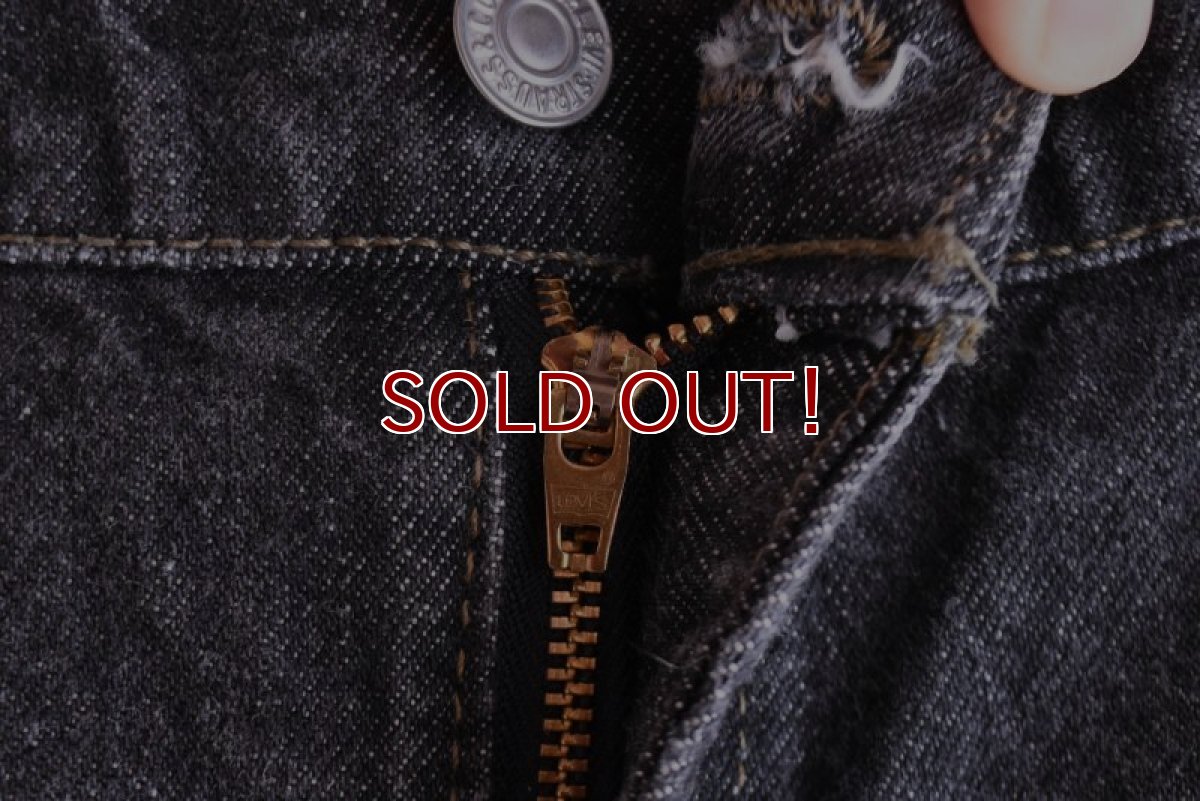 画像9: 1990s Levi's 505-0259 先染めブラックデニム　 "MADE IN USA"　 表記W42 L32  (9)