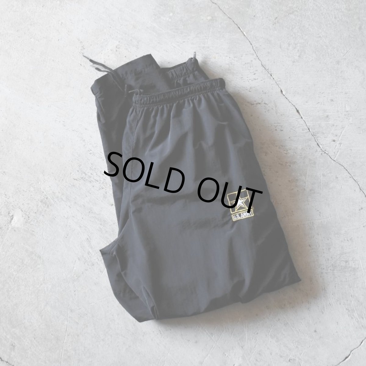 画像1: US.ARMY APFU ナイロンパンツ　 表記LARGE-REGULAR  (1)