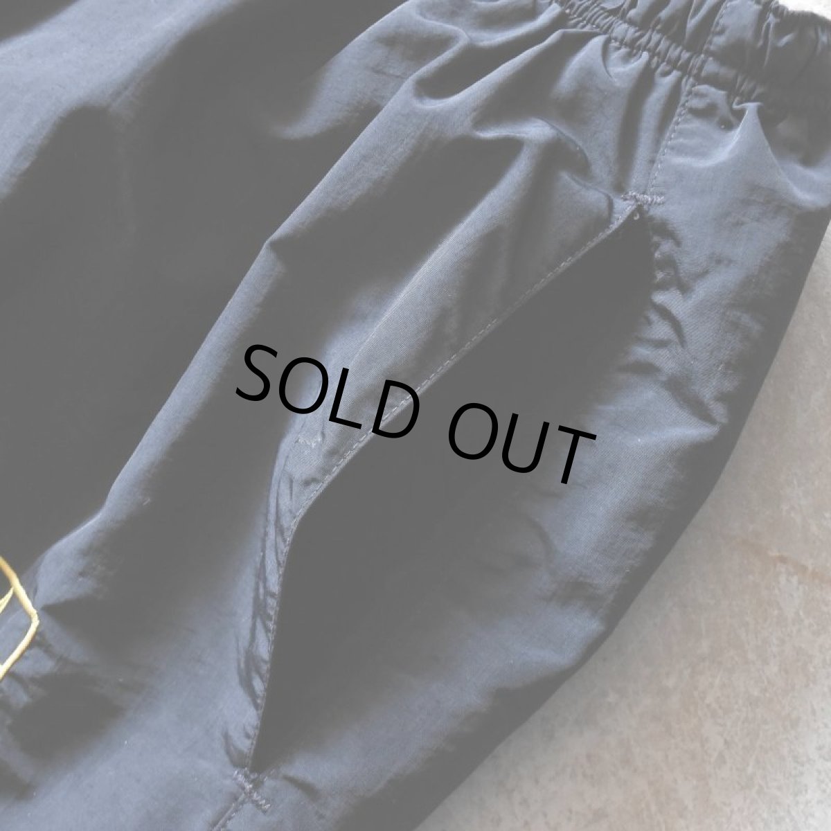 画像4: US.ARMY APFU ナイロンパンツ　 表記LARGE-REGULAR  (4)