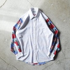 画像2: 2000s ARROW オバマ大統領柄ホワイトシャツ　 表記L  (2)