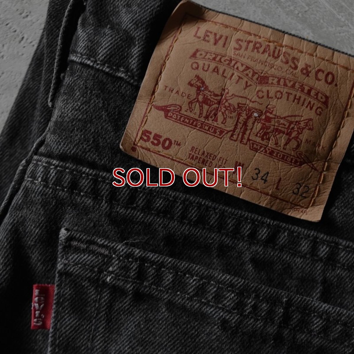 画像2: 1990s Levi's 550ブラック /RELAXED FIT TAPERD LEG　 "MADE IN USA"　 表記W34 L32  (2)